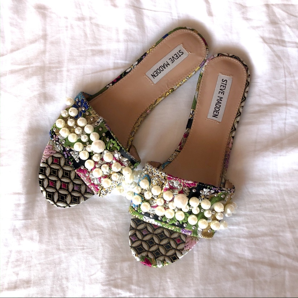 Steve Madden Vanessa Pearl-Embellished Slides